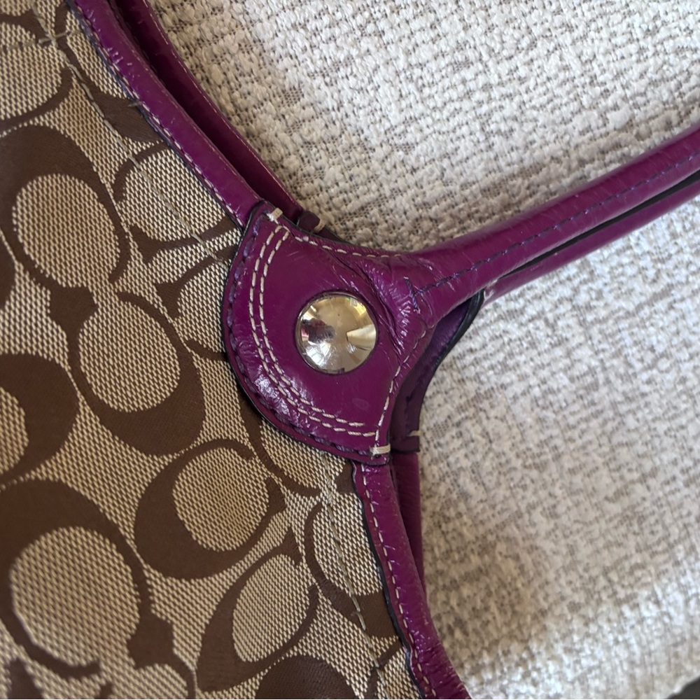 Coach Signature C Tote Shoulder Bag Tan with Berry Leather Trim - Picture 5 of 11